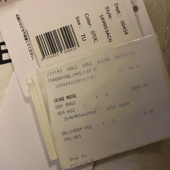 !!SOLD!! CELINE Navy Croc Embossed Phantom - Picture 4 of 8